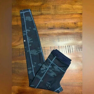 Lululemon Womens Blue Camo Speed Up Tight 29” size 4 Stretch Gym Yoga Workout